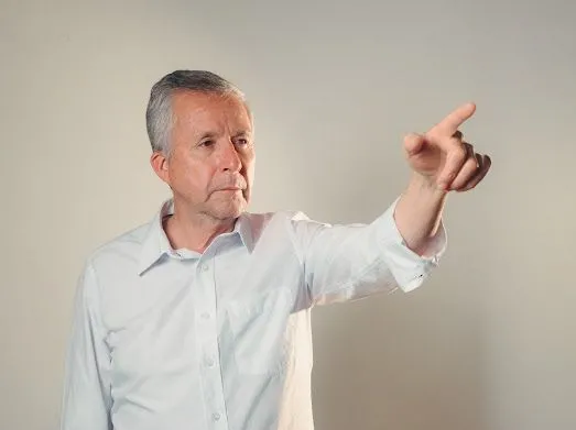 SOLO EXPRESO GRATITUD. Por: Pastor Fidel Asenjo