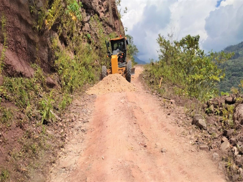 MTC realiza trabajos de atención de emergencias en la carretera La Calzada-Soritor-Selva Alegre-Omia en San Martín y Amazonas.