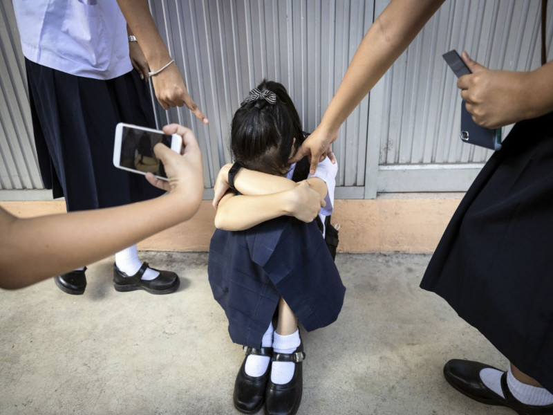 Gobierno lanza campaña para identificar señales de alerta contra el bullying.