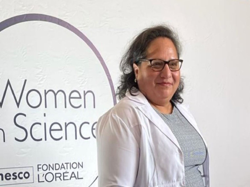 Epidemióloga peruana Luz María Moyano ganó el premio "Por las Mujeres en la Ciencia"
