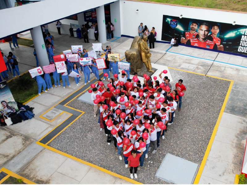 UCV PARTICIPÓ EN EL PASACALLE DONANTE DE SANGRE