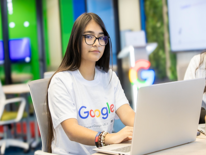 UCV inició curso gratuito con certificación de Google Cloud para potenciar el talento digital vallejiano