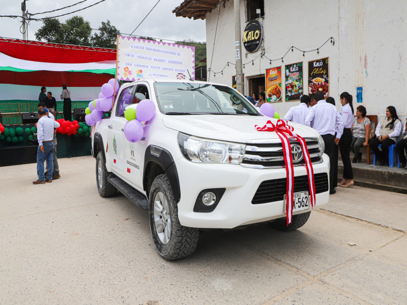 GOREA entrega camioneta a aldea infantil “Señor de los Milagros”