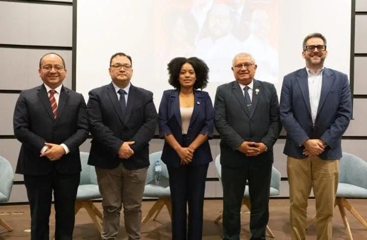 Autoridades, empresarios y especialistas se reúnen para analizar cuáles son las prioridades de nuevo gobierno.