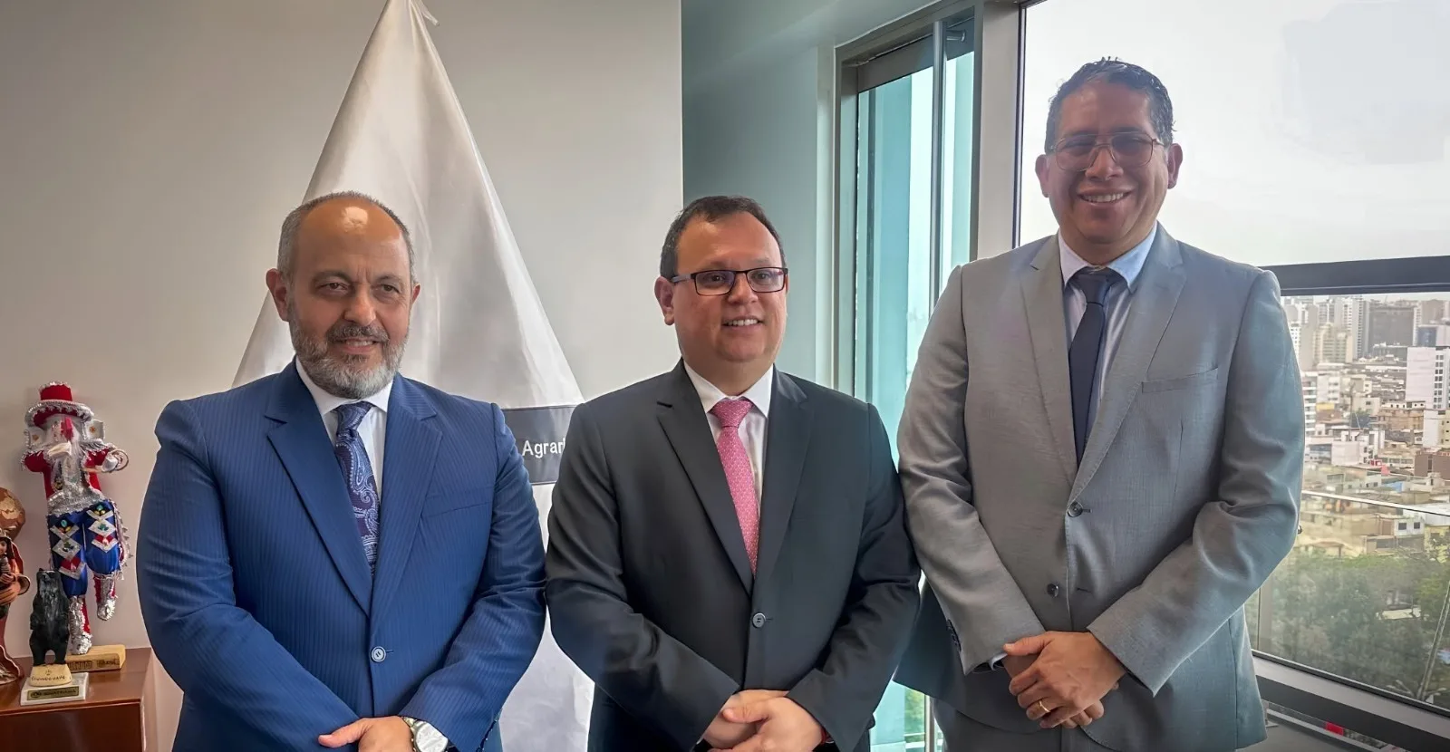 Diputado Royser Castro gestiona acciones para fortalecer el desarrollo agrario de la Amazonía
