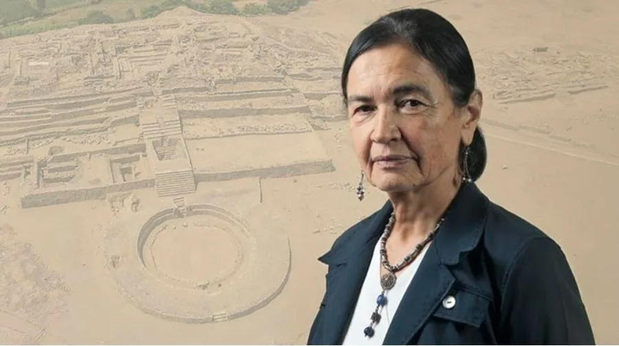 Ruth Shady recibe la orden de los grandes maestros de la cultura peruana