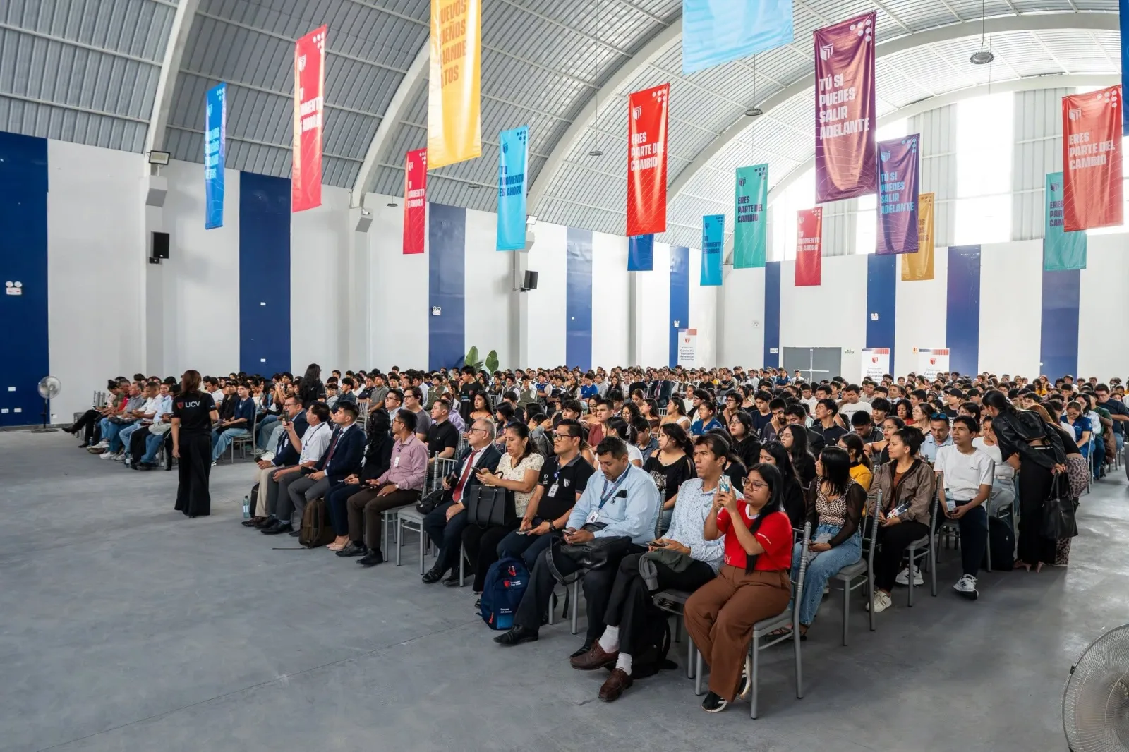 Más de 500 personas participan en jornada sobre inteligencia artificial en la UCV Moyobamba