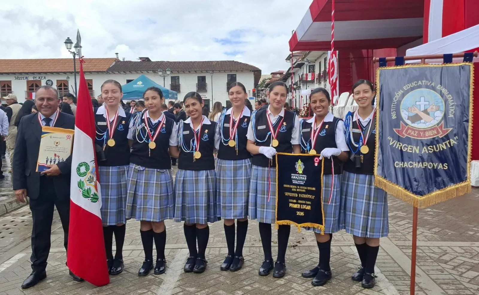 I.E. Virgen Asunta ocupó el primer lugar en concurso de escoltas por Fiestas Patrias.